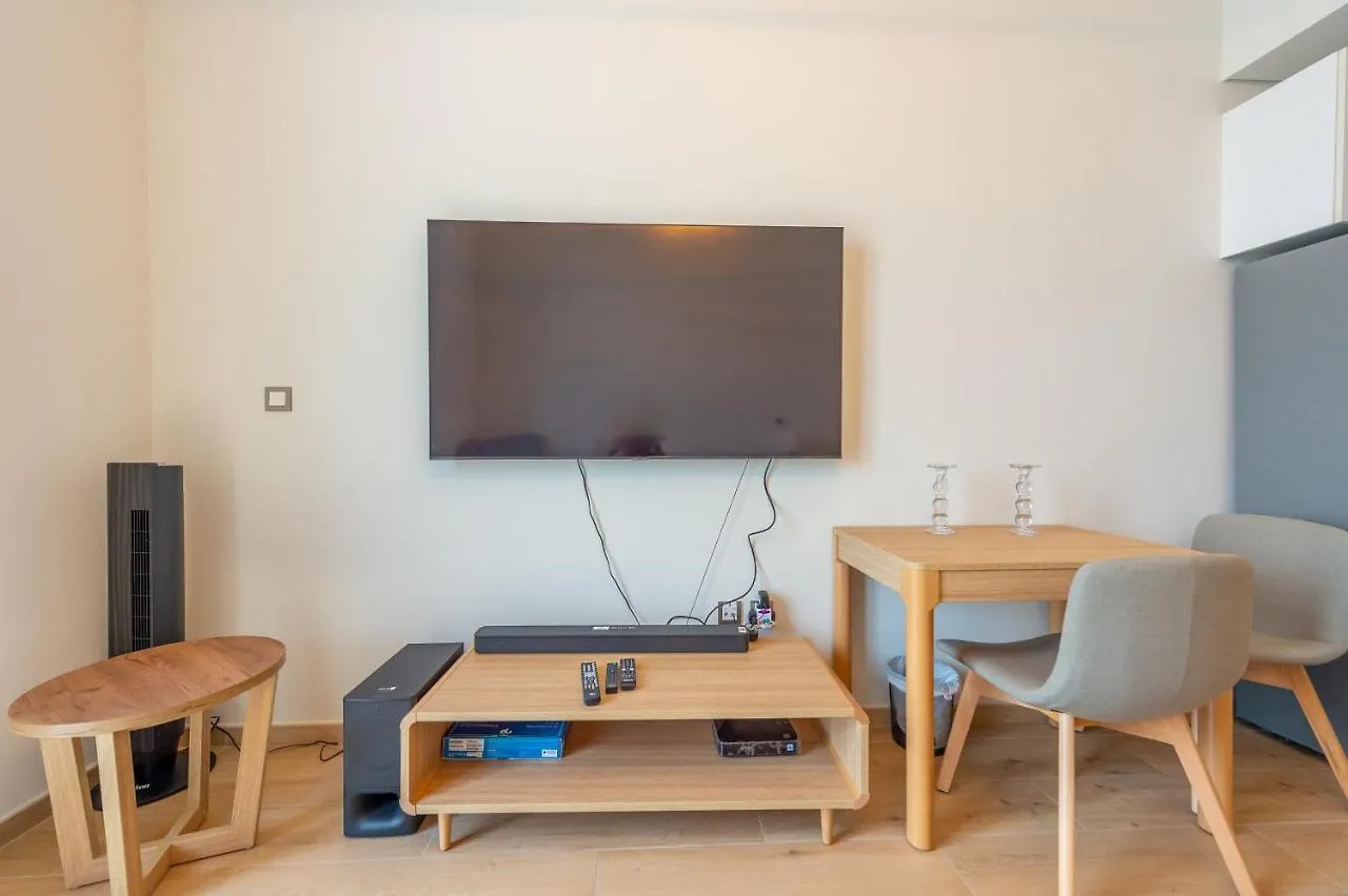 Apartment Luxury Escapes - Cozy Studio In Front Of Metro Stn - Access To Gym & Pool - Aura Azizi Dubai United Arab Emirates
