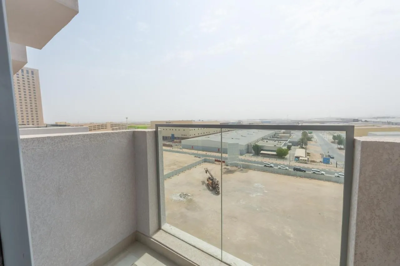 Luxury Escapes - Cozy Studio In Front Of Metro Stn - Access To Gym & Pool - Aura Azizi Dubai Apartment