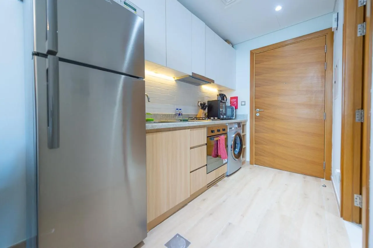 Luxury Escapes - Cozy Studio In Front Of Metro Stn - Access To Gym & Pool - Aura Azizi Dubai